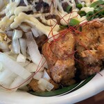 雷 本店 - タンドリーチキンがゴロゴロ存在感