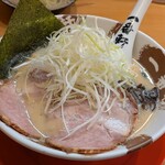 熟成豚骨ラーメン 一番軒 - 料理写真: