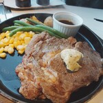 国産熟成焼肉 肉バル ドウラクコリーダ - 2枚乗せでした