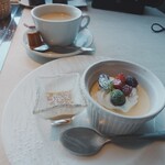 国産熟成焼肉 肉バル ドウラクコリーダ - プリンアラモード