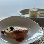 レストラン ペティ イゾラ - グリルチキントマトソース