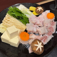 泳ぎとらふぐ活蟹料理 あじ平 曽根崎 - 活てっちり