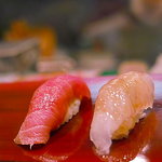 松葉鮨 - トロの色合いも素晴らしい