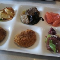 スカイグリルブッフェレストラン空桜 - お刺身や煮込み系の料理