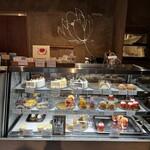 ペチカスケマサコーヒー - ショーケースの中のケーキたち