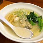翔鶴 - 牡蠣とほうれん草の塩ラーメン（¥1,000税込）