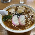 味世屋食堂 - ラーメン800円。