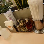 味の古久家 - テーブルセット