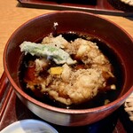 志趣饗粋 蕎麦 鷲ひら - かき揚げがつけ汁にダイブした状態です