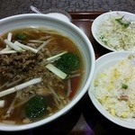 Shisen Ryouri Sempu - 台湾ラーメン＆ミニ炒飯セット。