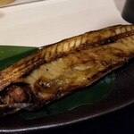 上野アメ横のひもの屋 - 伴助サバ。