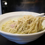 弘明寺丿貫 - ハラペーニョとペコリーノロマーノのソバの麺