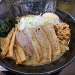 麵屋 一魂 - 料理写真:特製味噌ラーメン、トッピングで盛り盛り！