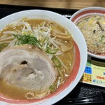 麺家 ひぐま商店 - サイズ感
