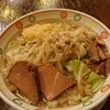 麺屋 あら関 - 豚野菜そば大盛。背脂とニンニク