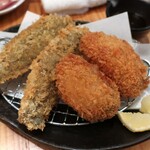 恵風和暢　あっと - ・いさき、牡蠣の2種盛りフライ