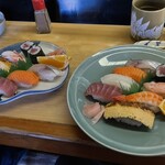 はざきや寿し - 寿司ランチ、左⬅️並盛り 、右➡️大盛り❣️