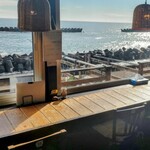 光る海 - 内観 光る海