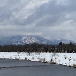 そばきり長助 - 春には桜並木の川に→
