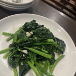 台湾料理 鼎 - 季節野菜の炒め物（ほうれん草）
