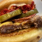 シェイクシャック - スモークシャック シングル
      ピクルスを入れてもらいました