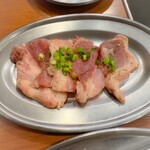 大阪焼肉・ホルモン ふたご  - やみつきカルビ