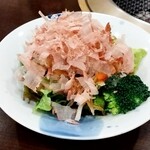 特選飛騨牛 花ざくろ - おかかサラダ