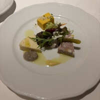 マンジャーモ - 