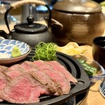 アソビトタシナミ 一樹千支 - 料理写真:甲州ワインビーフのステーキ御膳（瞬間燻製）
炊き立て土鍋ご飯と高級卵&高級海苔食べ放題のセットです。