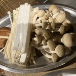 小樽ジンギスカン倶楽部　北とうがらし - きのこの盛り合わせ550円