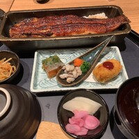 うなぎ四代目菊川 ヒルトンプラザウエスト大阪店 - 