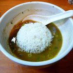 麺屋 高橋 - カレーパウダー投入後にライスの投入