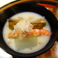 うち山 - 海老、賀茂茄子、冬瓜の白みそ仕立て