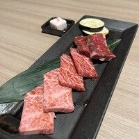 近江うし 焼肉 にくTATSU 青山本店 - 