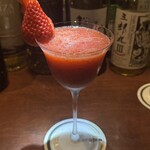 バー キュラソー - 苺のショートカクテル