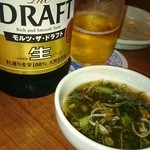 庄や - 瓶は、モルツ。お通しは、もずく酢。