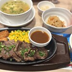 ガスト 関内店 - カットステーキ（6枚）ネギ＆オニオンソース＋豚汁和食セット