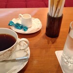 さくららうんじ - ホットコーヒー　アーモンドチョコレート付き