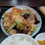 台湾料理 福祥居 - きくらげ、玉子、豚肉炒めランチ