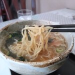 華苑 - ラーメンのアップ