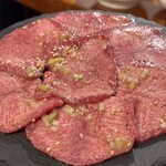 焼肉 ホルモン道場 闇市肉酒場 - 