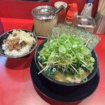 家系ラーメン たつ家 - 