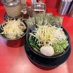 家系ラーメン たつ家 - 
