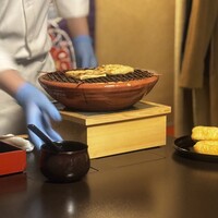 とうふ屋うかい 鷺沼店 - その場で焼いて提供されてる厚揚げ