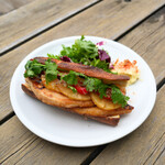 GARDEN HOUSE CRAFTS - 