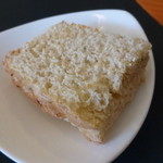 オステリア デッレ ジョイエ - 共通：パン（パスタは１個）