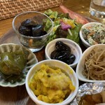 Bluebell  - かぼちゃのグラタンが美味しい。黒いのはキクラゲと花豆の珈琲煮。