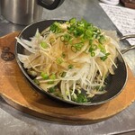 松山餃子酒場 皮咲 - ねぎバカ焼き餃子