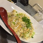 松山餃子酒場 皮咲 - 三陸産釜揚げしらすとレタスのチャーハン