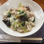 海鮮炉端　うろこ亭 - スペシャル海鮮チャーメン（期間限定）